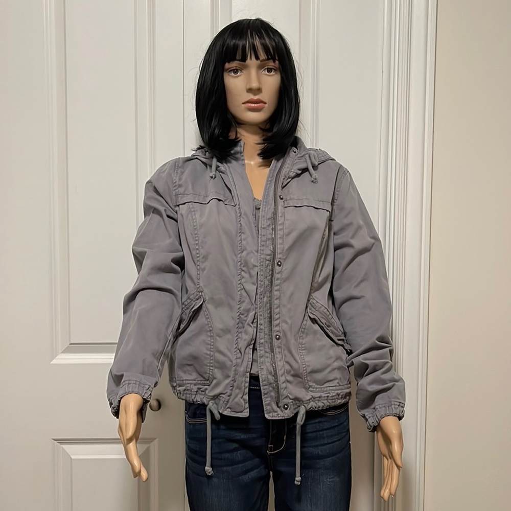 Hollister fall trendy jacket women’s size large great shape very lightly worn